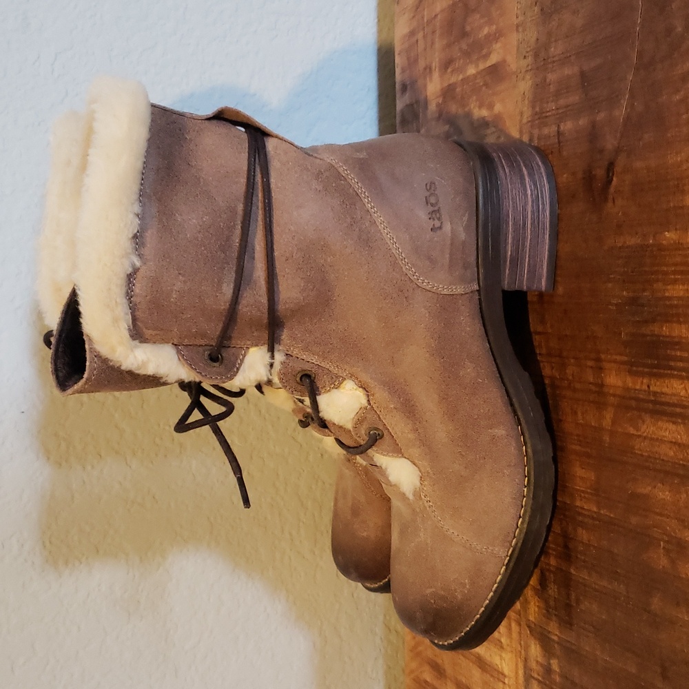 Taos Footwear Furkle Boot in Taupe Shearling Leather Lace Up Boots Size 40 - Picture 5 of 6
